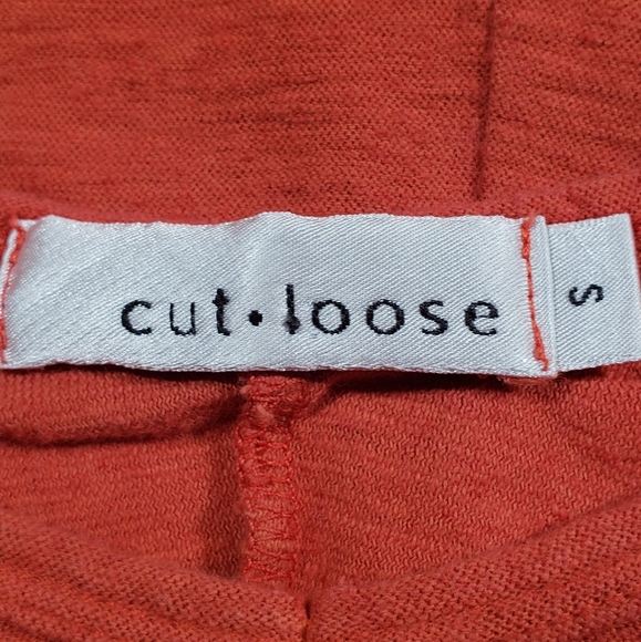 Cut Loose V-Neck Flowy Burnt Orange Tank - Picture 4 of 9